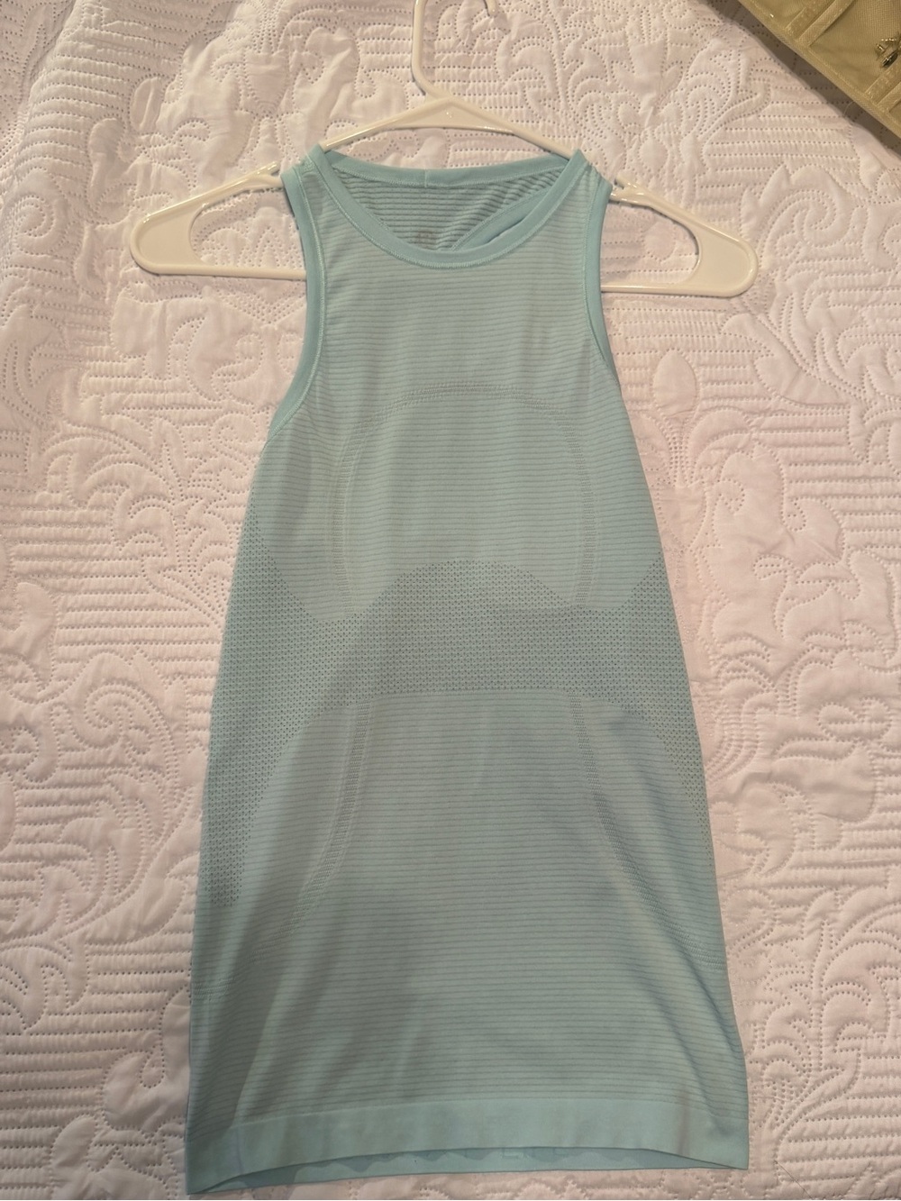 Lululemon Seamless High Neck Racerback Tank Size 2 Aqua Stripe "Run With Heart"
